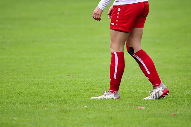 俄罗斯男子跑马，随身音乐系统，跑步时会唱歌，同行选手：他的音乐激励了我.