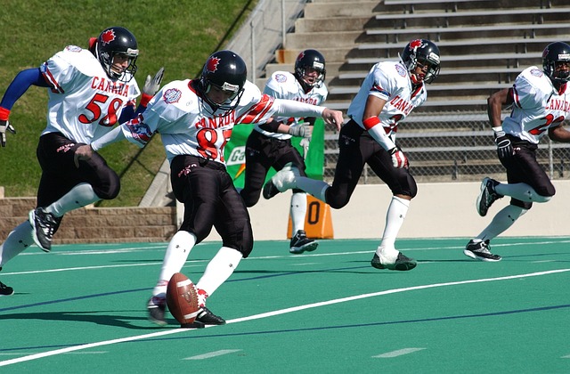 NBA常规赛：猛龙不敌雄鹿.